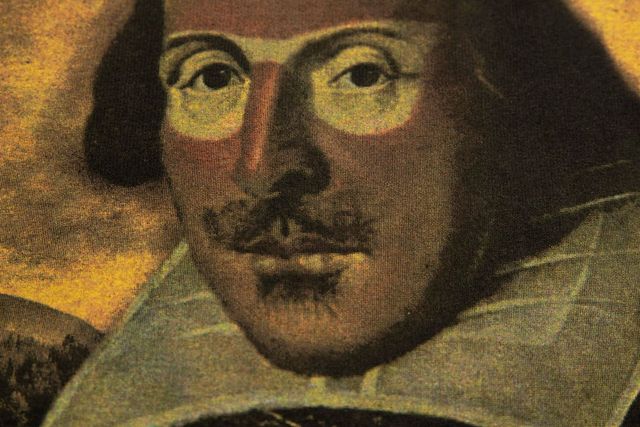 Close-up of a simulated process print of a Shakespeare portrait